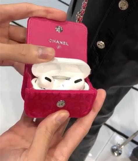 airpods hoesje chanel|Tech Cases .